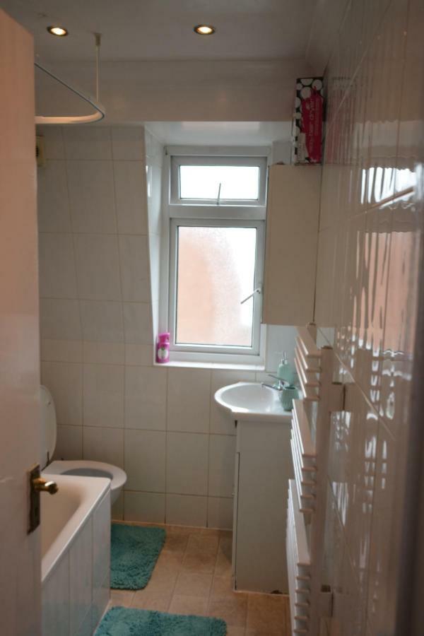 Four Bedroom Townhouse 12 Minutes Walk To Excel Exhibition Centre Londýn Exteriér fotografie